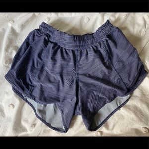 Lululemon Hotty Hot Shorts 4’’